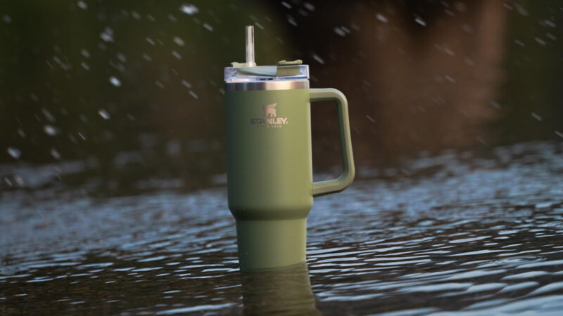 Stanley Adventure Quencher Travel Tumbler VS Quencher H2.0