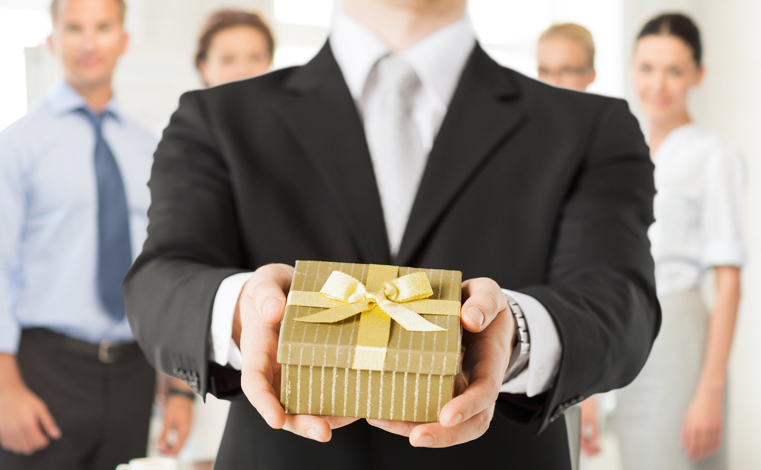 Corporate gift ideas for office employees
