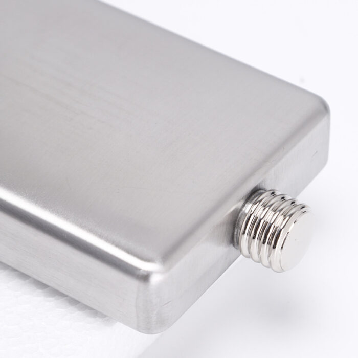 Customized Food Grade Stainless Steel Square Shape Hip Flask 9 oz Portable Whisky Wine Pot