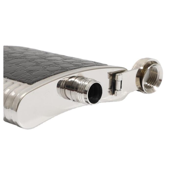 Outdoor Durable Mini Hip Flask Stainless Steel Drinkware Whisky Bottle Wholesale Custom