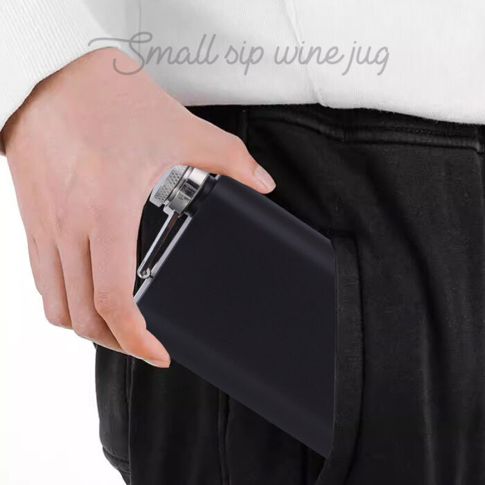 Wholesale Customized Stainless Steel Hip Flask Portable Outdoor Camping Pocket Whiskey Wine Pot