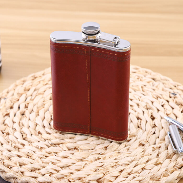 Wholesale Customized Portable Hip Flask Leather Wrapped Stainless Steel Wine Pot