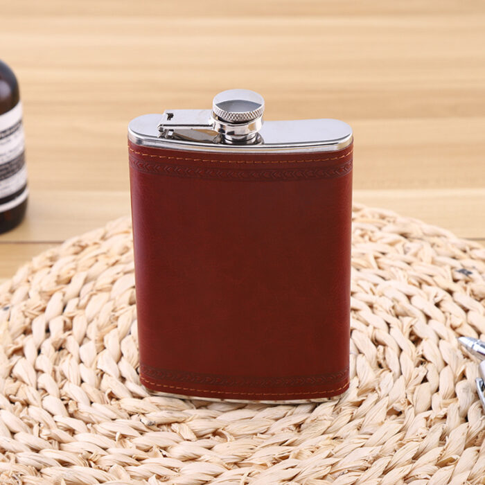 Wholesale Customized Portable Hip Flask Leather Wrapped Stainless Steel Wine Pot