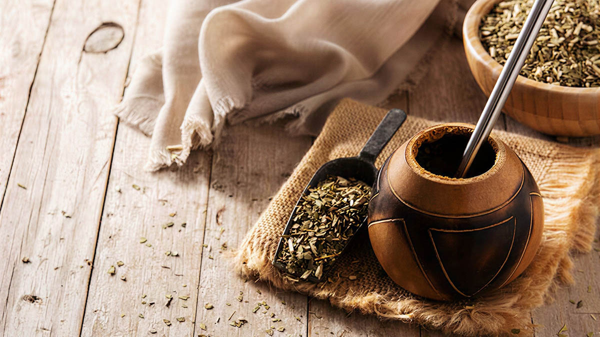 traditional-yerba-mate-tea-wooden traditional wooden yerba mate cup