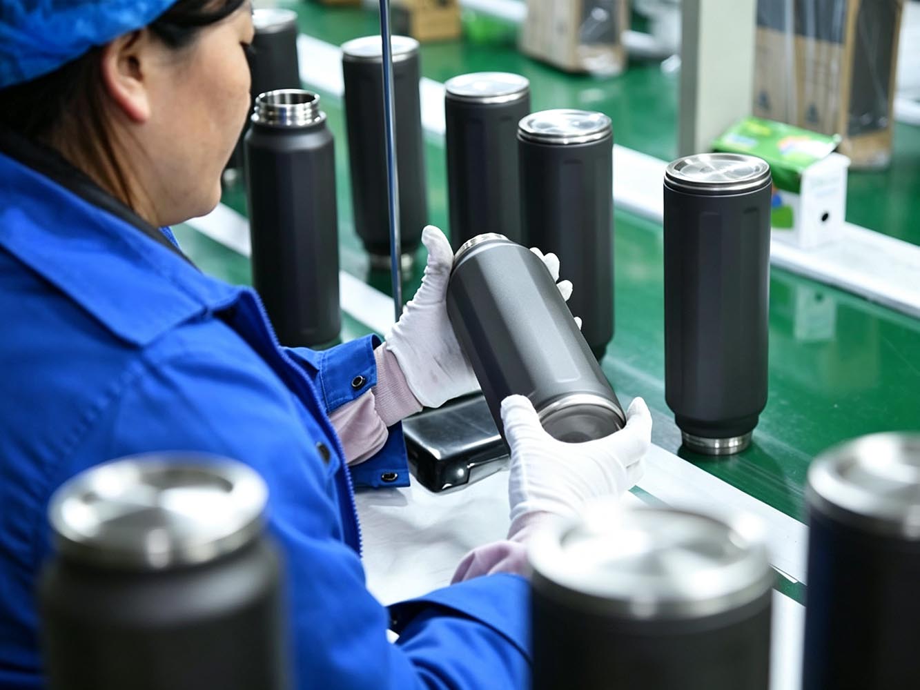 wholesale custom scalable production water bottles.